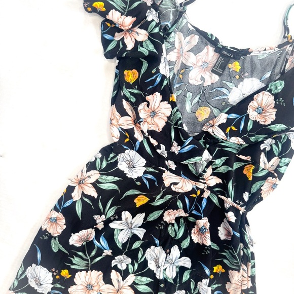 Forever 21 floral high low cold shoulder wrap dress ❤️ - Picture 3 of 6